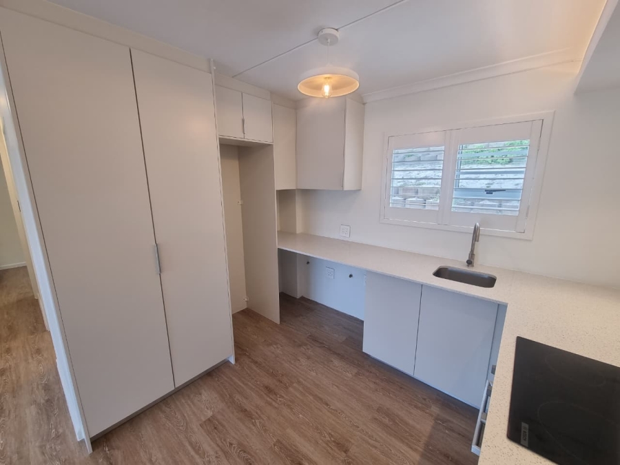 To Let 2 Bedroom Property for Rent in Big Bay Western Cape